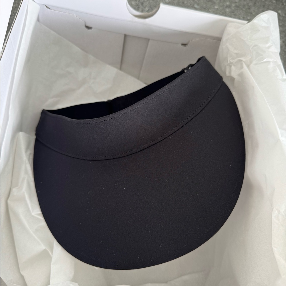 Lululemon Athletica Sleek Black Visor